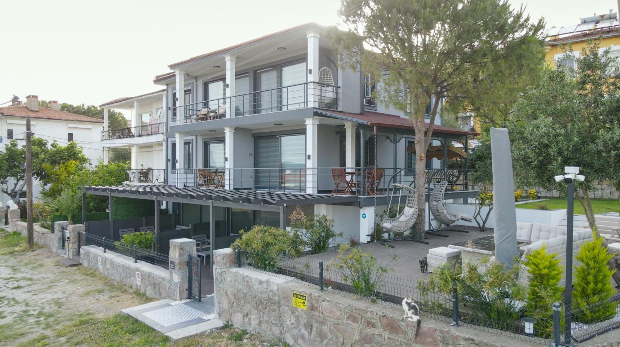 Select Cunda Guest House - Sea View Room With Private Veranda In Cunda Island Ayvalı المظهر الخارجي الصورة